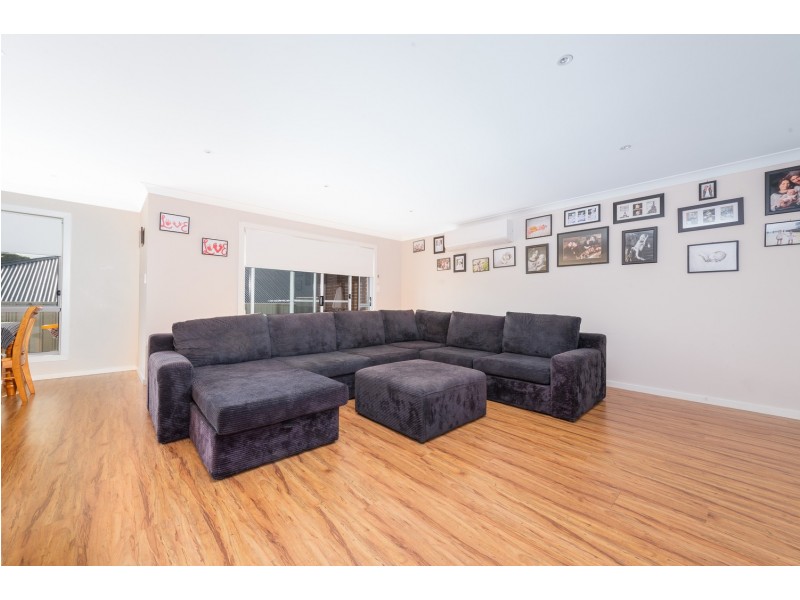 1/6 Pinnacle Way, Koonawarra NSW 2530