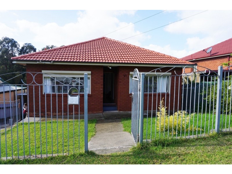 31 Ranchby Avenue, Lake Heights NSW 2502