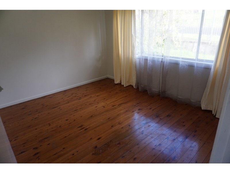 31 Ranchby Avenue, Lake Heights NSW 2502