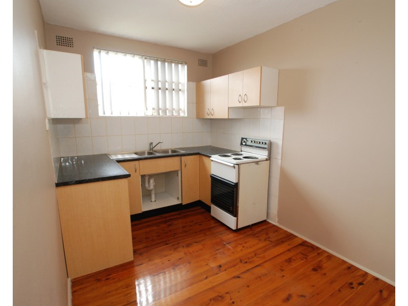 3/5 Buena Vista Avenue, Lake Heights NSW 2502