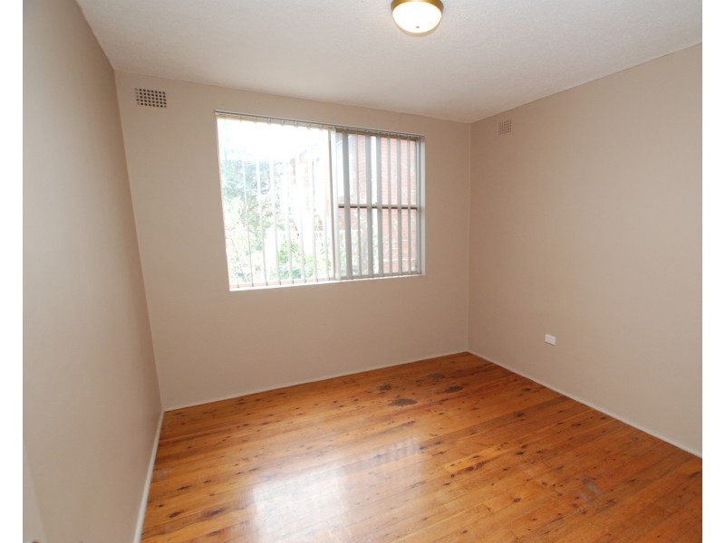 3/5 Buena Vista Avenue, Lake Heights NSW 2502