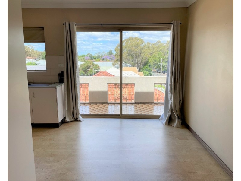 3/39-41 Cross Street, Corrimal NSW 2518