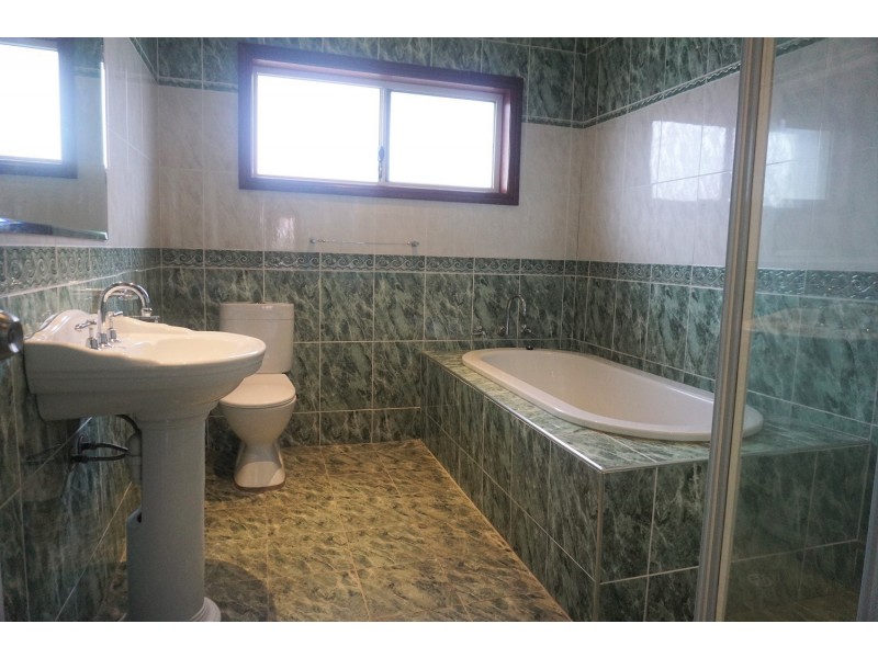 62 Lakeview Parade, Primbee NSW 2502