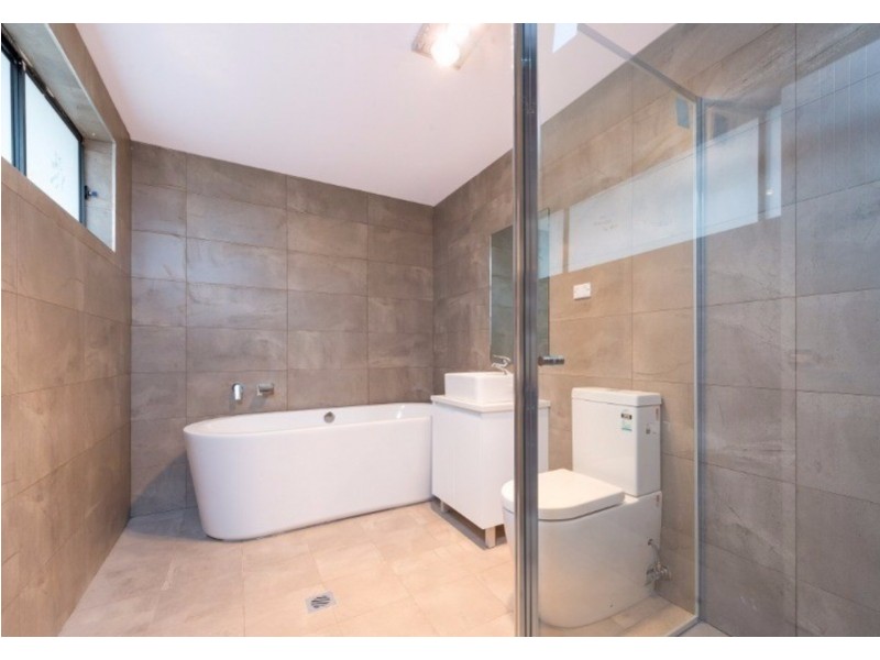 1-9/1 Woodlawn Avenue, Mangerton NSW 2500