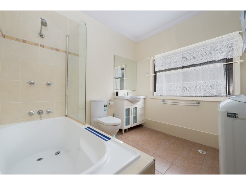 7 Fitzgerald Street, Cringila NSW 2502