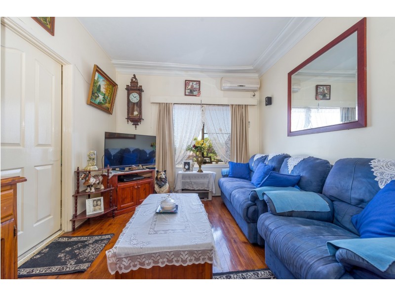 37 Bent Street, Warrawong NSW 2502