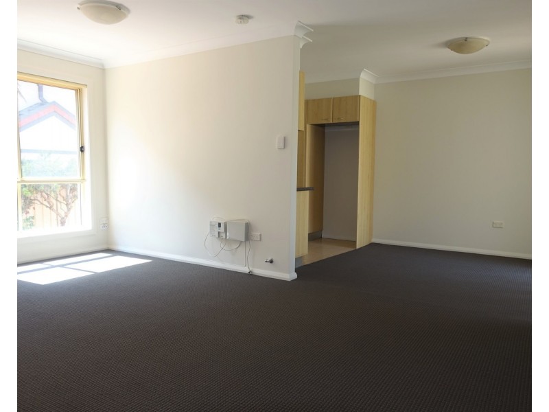 2/13 New Dapto Road, Wollongong NSW 2500