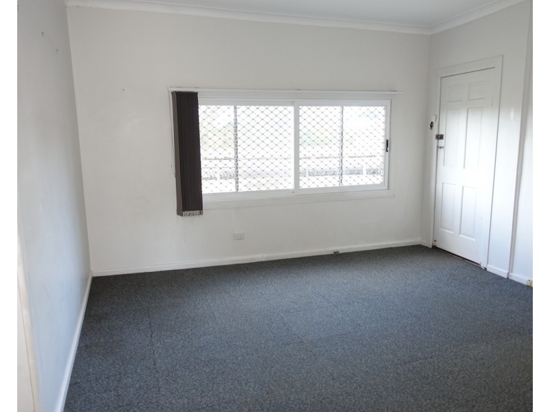 39 First Avenue, Warrawong NSW 2502