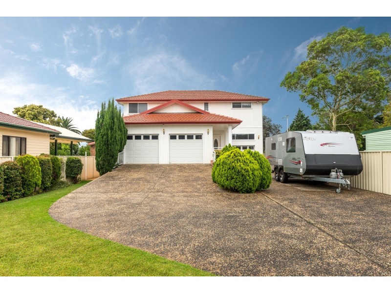 10 Lakeview Parade, Primbee NSW 2502