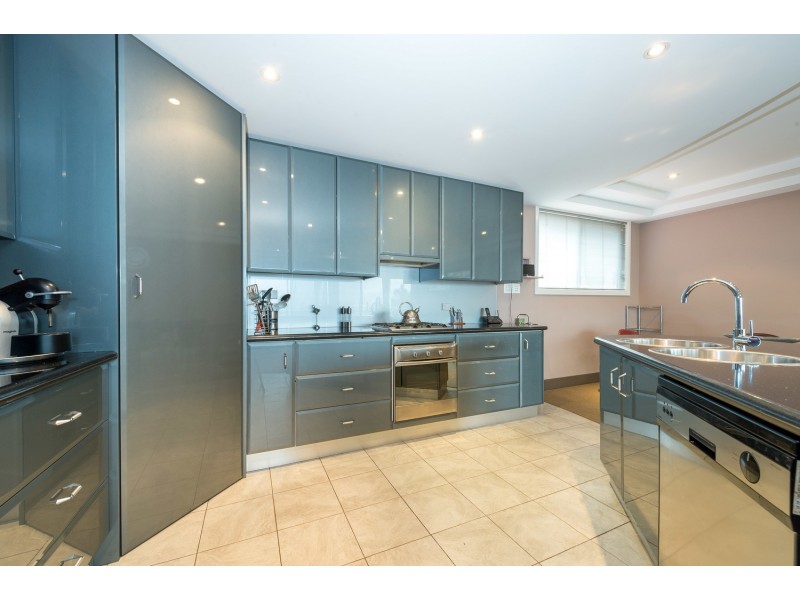 10 Lakeview Parade, Primbee NSW 2502