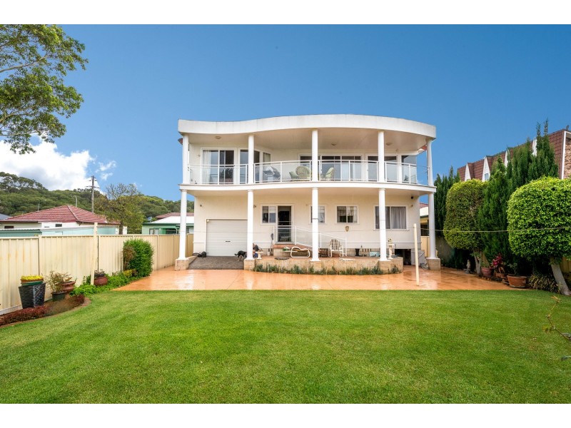 10 Lakeview Parade, Primbee NSW 2502