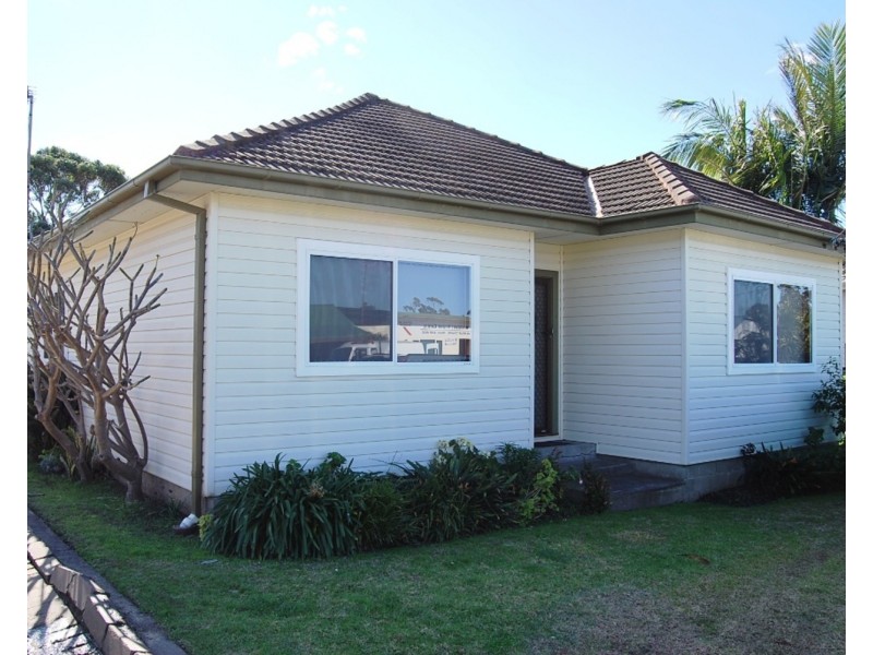 18 Chapman Street, Fairy Meadow NSW 2519