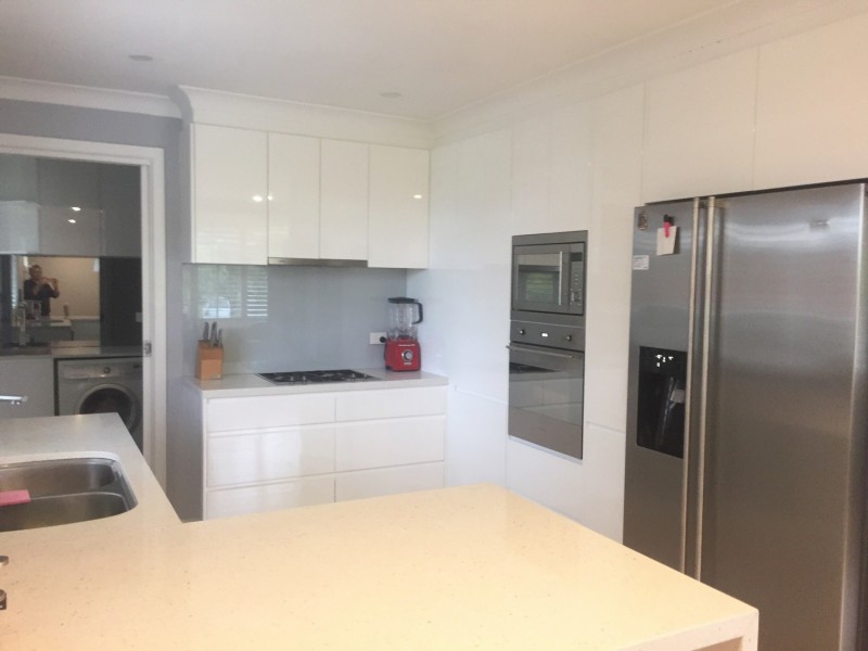 8 Ziems Avenue, Towradgi NSW 2518