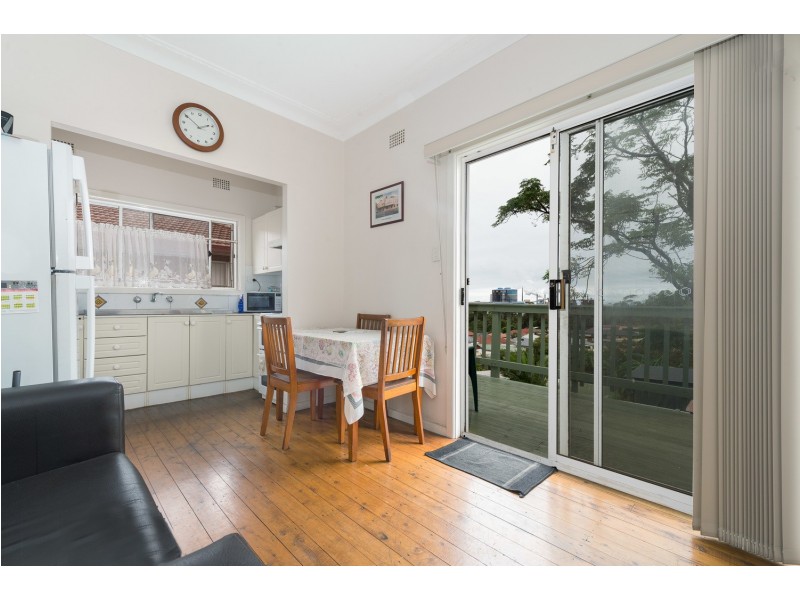 35 Lake Avenue, Cringila NSW 2502