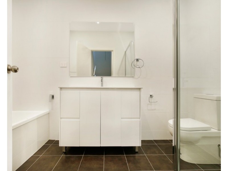 2/3 Vermont Road, Warrawong NSW 2502