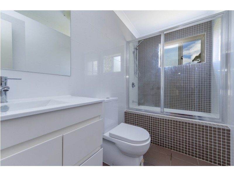 9 Phillips Avenue, West Wollongong NSW 2500