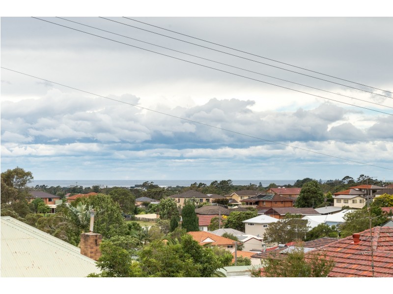 3/4 Kembla Street, Balgownie NSW 2519