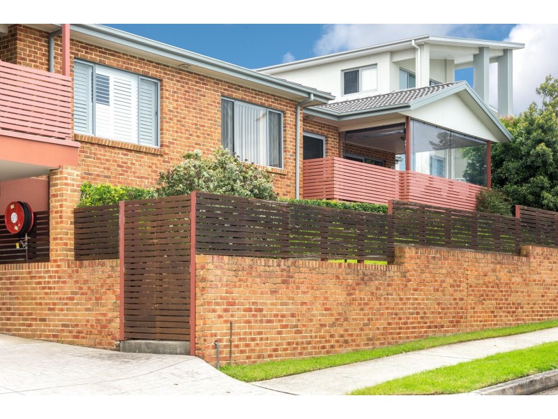 3/4 Kembla Street, Balgownie NSW 2519