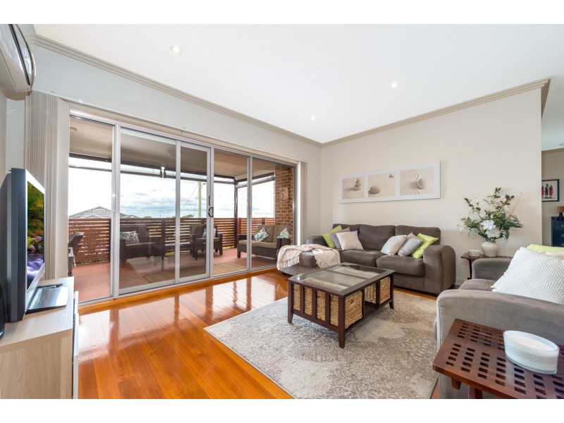 3/4 Kembla Street, Balgownie NSW 2519