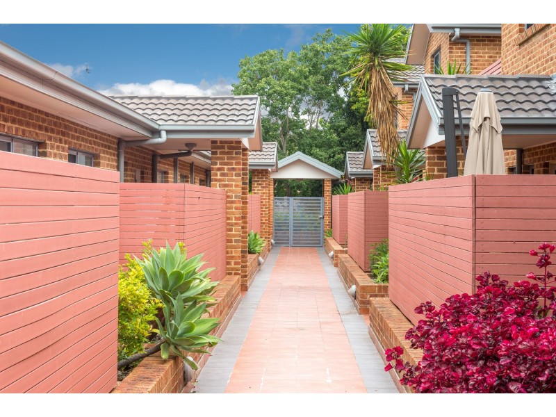 3/4 Kembla Street, Balgownie NSW 2519