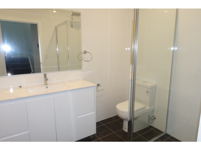 2/3 Vermont Road, Warrawong NSW 2502