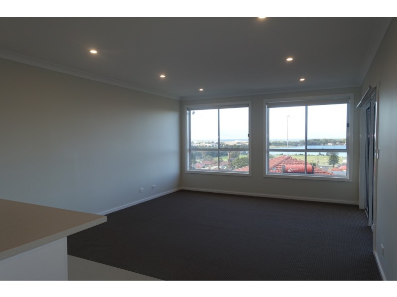 2/3 Vermont Road, Warrawong NSW 2502