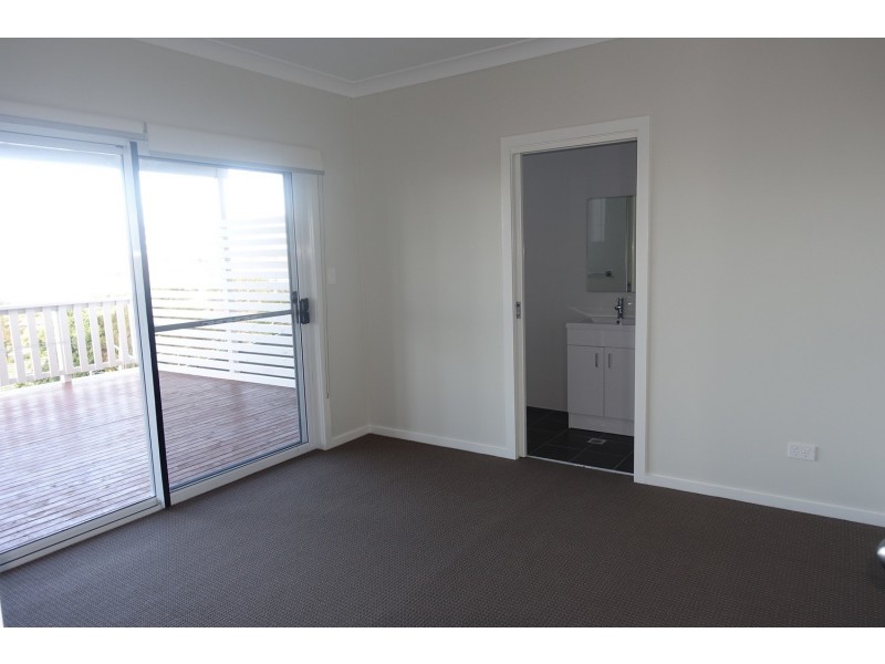 2/3 Vermont Road, Warrawong NSW 2502