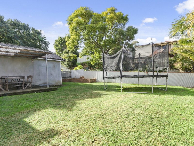1 St Andrews Place, Corrimal NSW 2518