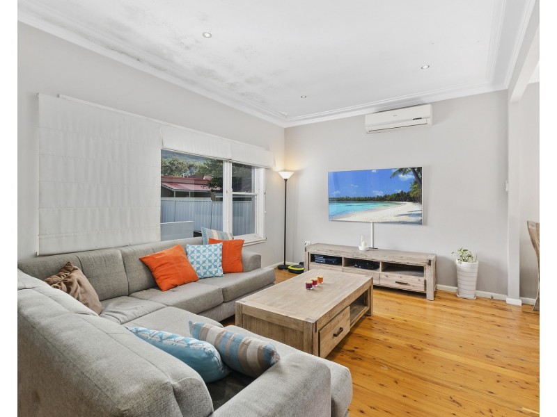 1 St Andrews Place, Corrimal NSW 2518