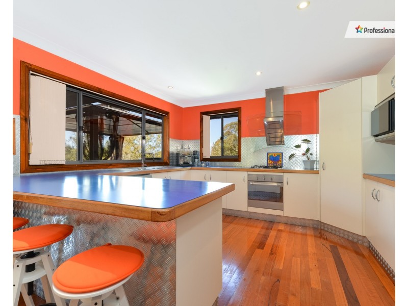 11 Sugarwood Close, Farmborough Heights NSW 2526