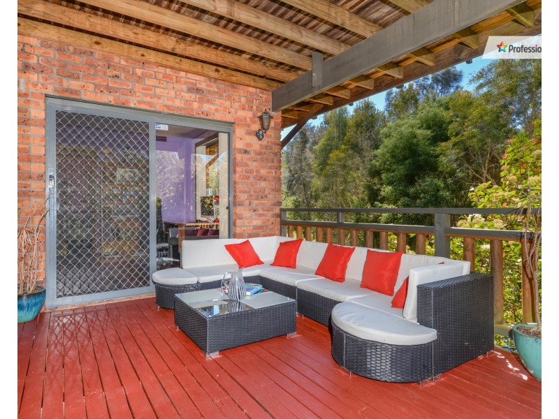 11 Sugarwood Close, Farmborough Heights NSW 2526