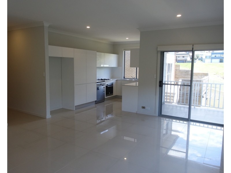 1/154 Shearwater Drive, Lake Heights NSW 2502