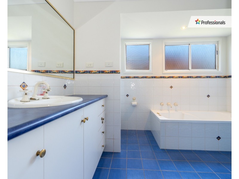 26  Staff Road, Cordeaux Heights NSW 2526