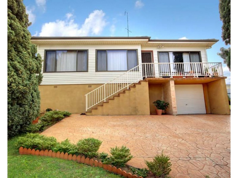 50 Mirrabooka Road, Lake Heights NSW 2502