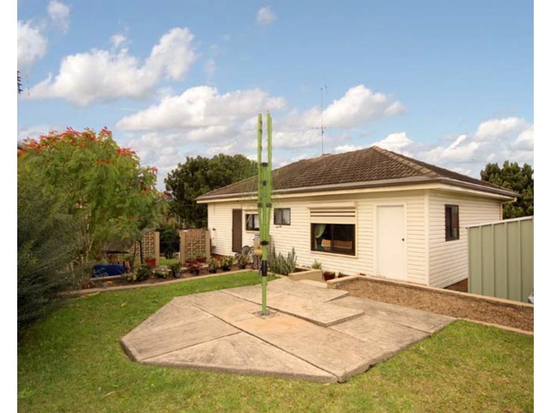 50 Mirrabooka Road, Lake Heights NSW 2502