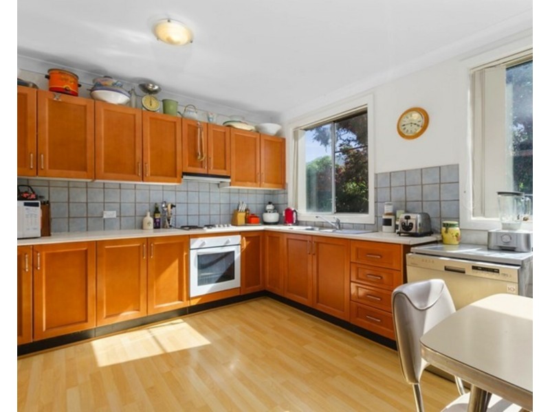 .2/17 Balmoral Street, Balgownie NSW 2519