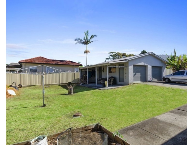 2/.17 Balmoral Street, Balgownie NSW 2519