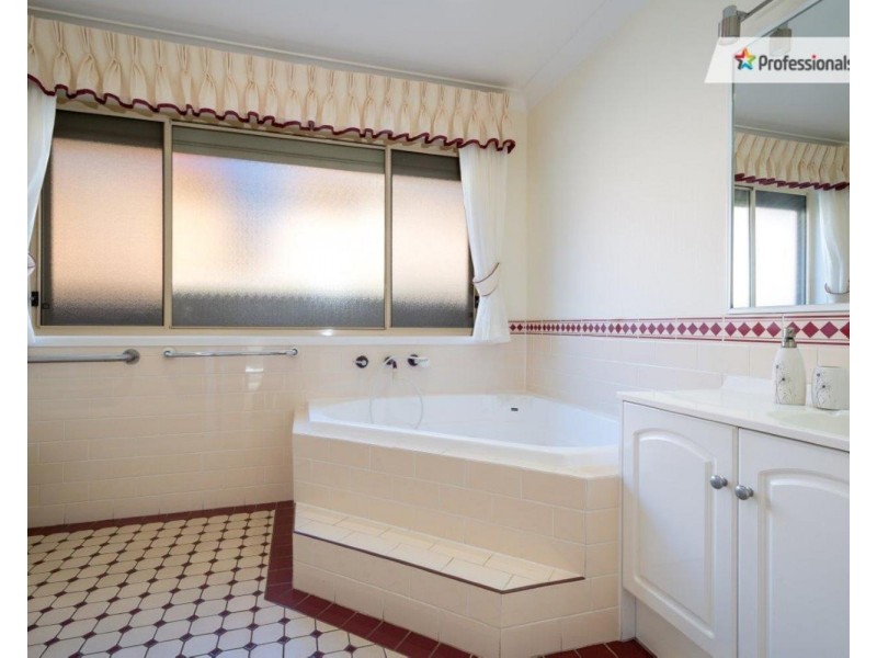 19 Pendleton Close, Tarrawanna NSW 2518