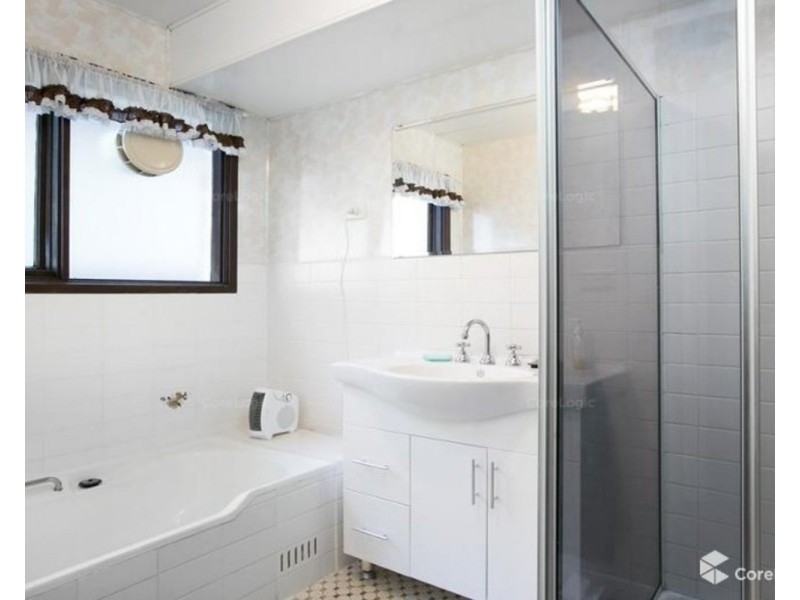 99 The Boulevard, Oak Flats NSW 2529