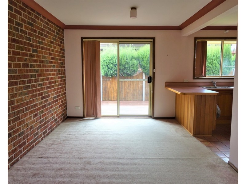 2/25 Camden Street, Balgownie NSW 2519