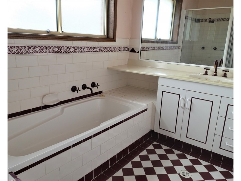 2/25 Camden Street, Balgownie NSW 2519