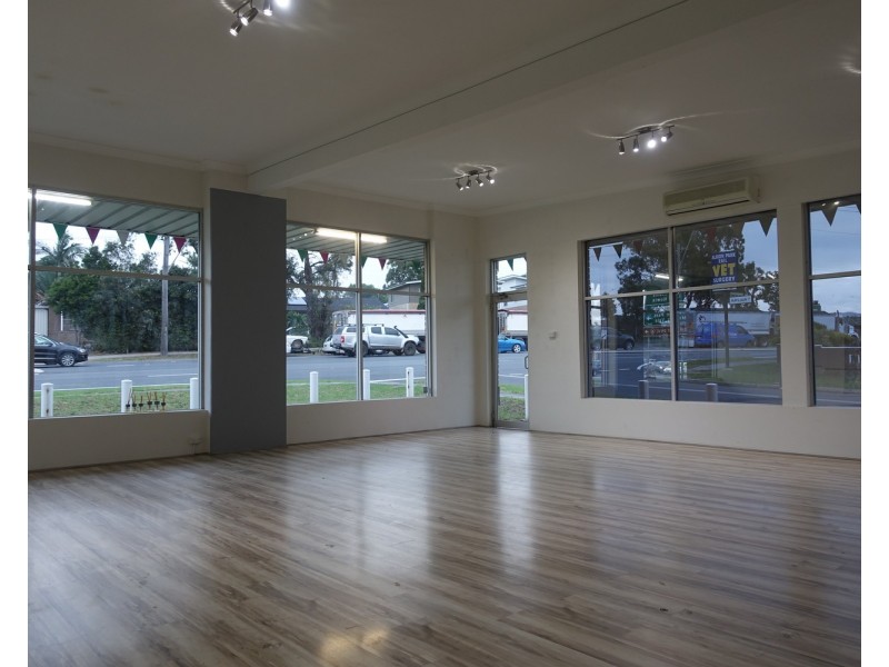 Shop 2/243 Princes Highway, Albion Park NSW 2527