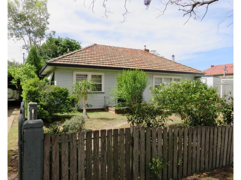 18 Cook Street, Muswellbrook NSW 2333