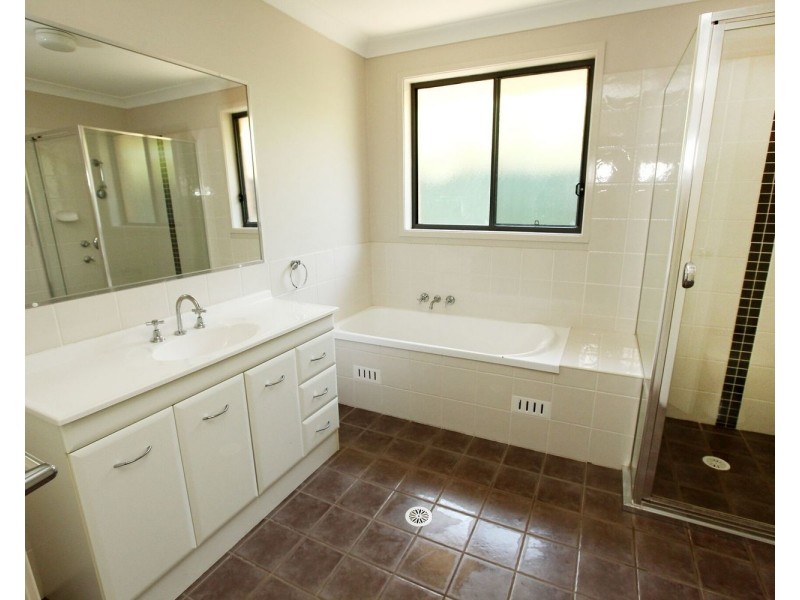 37 Bimbadeen Drive, Muswellbrook NSW 2333