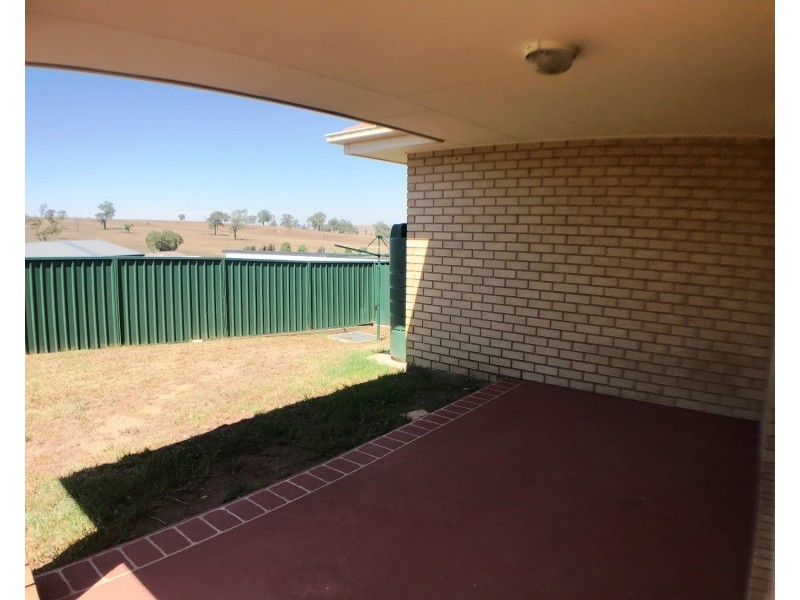 27 Henry Dangar Drive, Muswellbrook NSW 2333