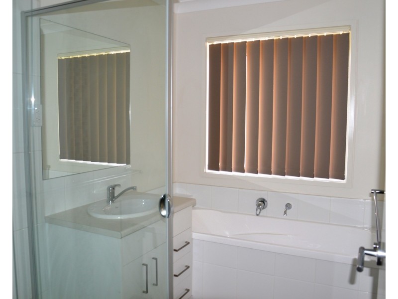 17 Finnegan Crescent, Muswellbrook NSW 2333