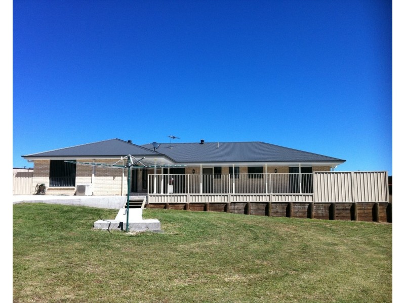 10 Alexander Close, Aberdeen NSW 2336