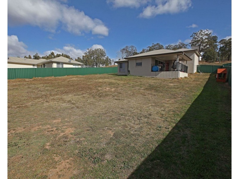 24 John Howe Circuit, Muswellbrook NSW 2333