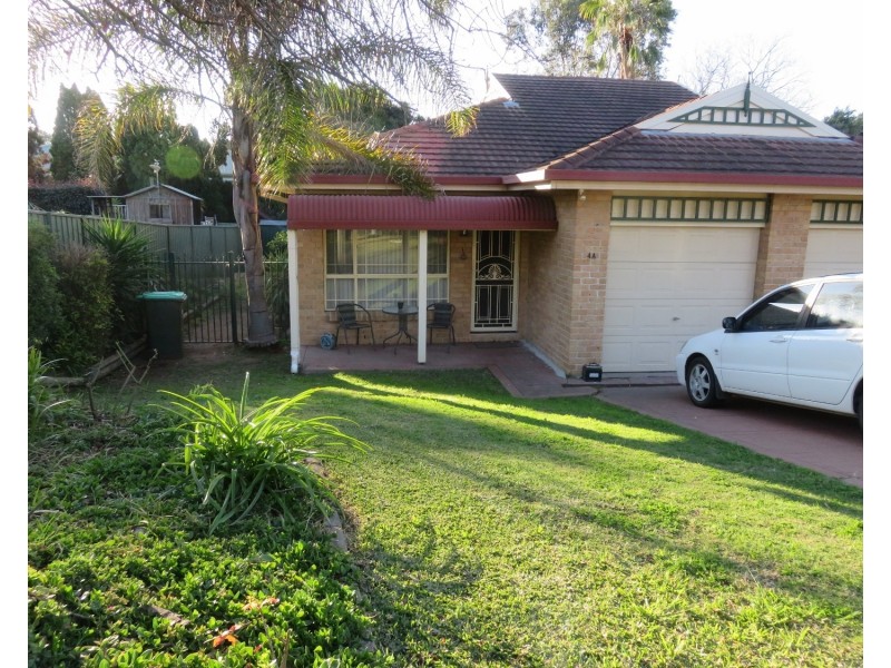 1/4 Rutherford Road, Muswellbrook NSW 2333