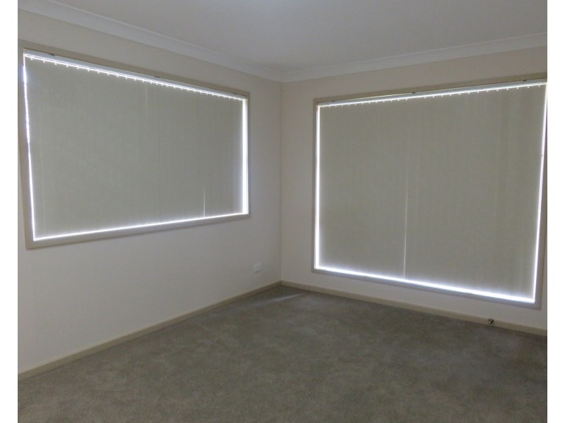 2/12 Peppermint Road, Muswellbrook NSW 2333